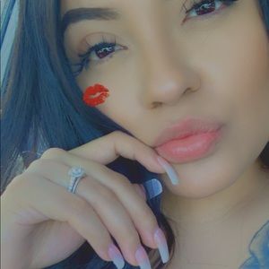 Meet your Posher, Isabel